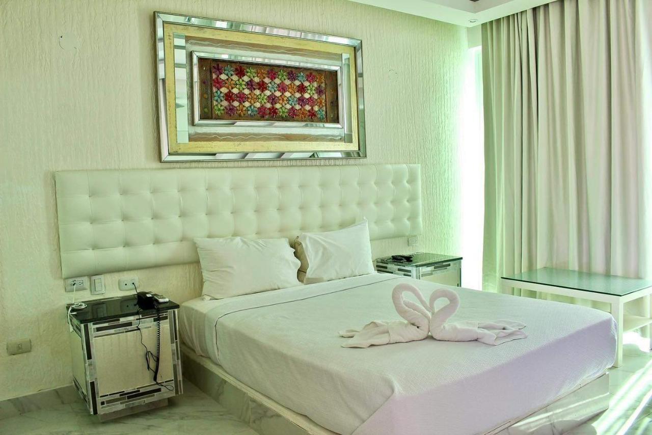 Lirio Cala Hotel 3*